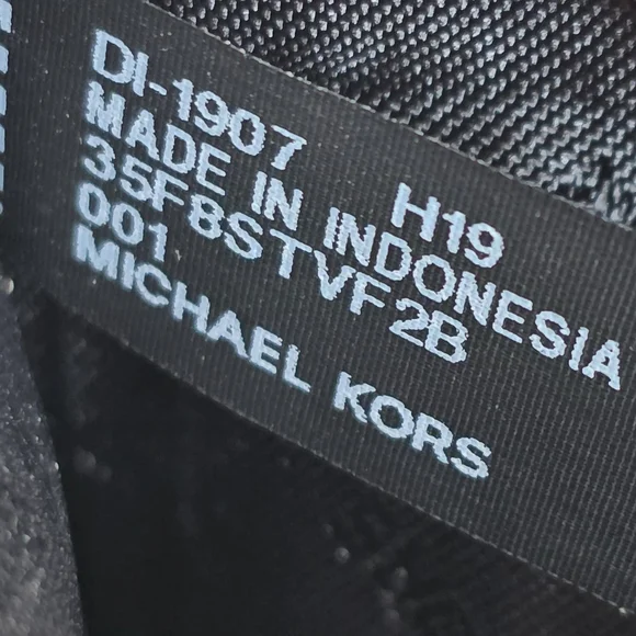 Michael Kors Jet Set Medium Bifold Black Wallet - Picture 4 of 6